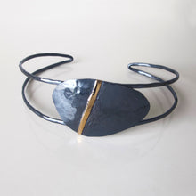 Load image into Gallery viewer, Golden Veil Cuff