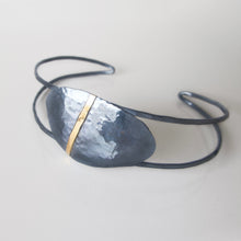 Load image into Gallery viewer, Golden Veil Cuff