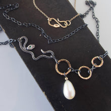 Load image into Gallery viewer, Pearl Viper Necklace