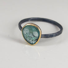 Load image into Gallery viewer, Green Tourmaline Skull Ring