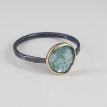 Load image into Gallery viewer, Green Tourmaline Skull Ring
