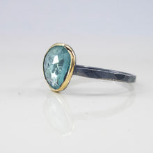 Load image into Gallery viewer, Green Tourmaline Skull Ring
